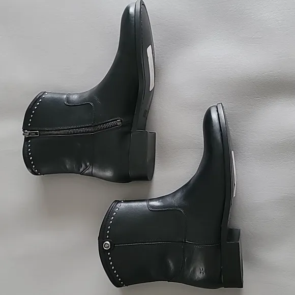 Frye Melissa Stud Ankle Short Black Booties Size 7B $328