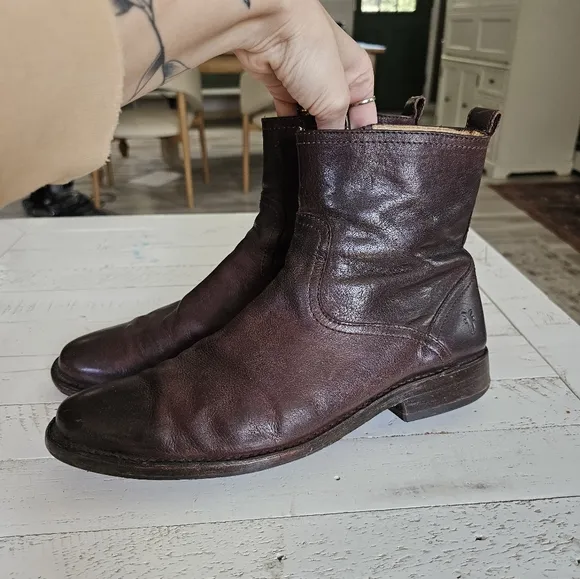 Frye Oliver Zip Leather Ankle Boots