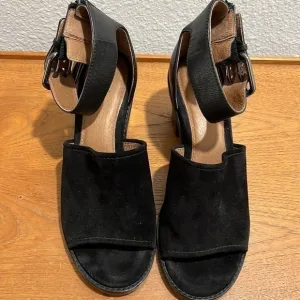 FRYE :: SANDALS