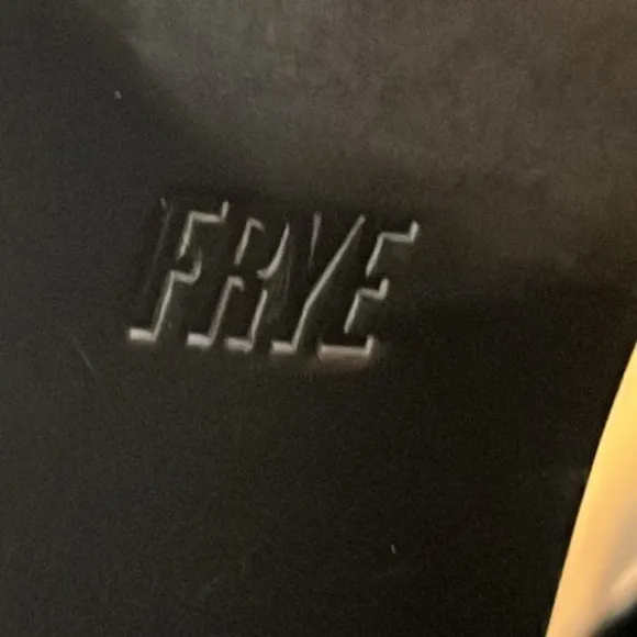 FRYE :: SANDALS