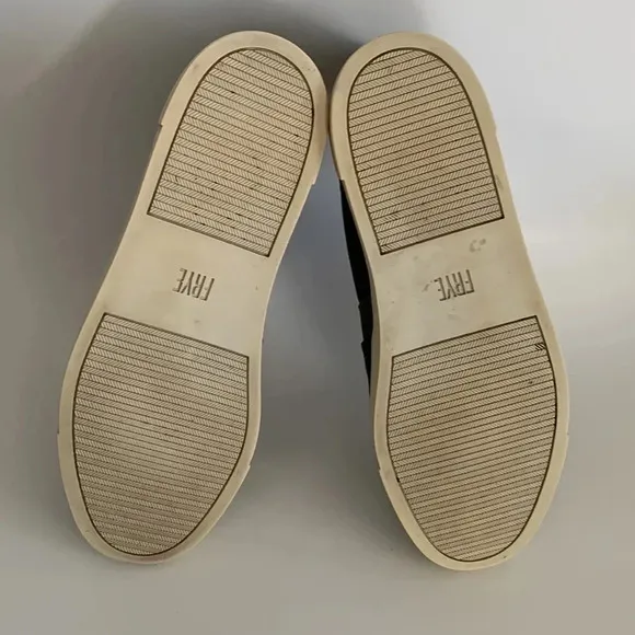 Frye Ivy Slip On Sneakers Pewter Metallic Silver Loafer Shoes Size 8.5