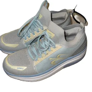 Gdefy Gravity Defyer Orthotic Sneakers Women’s SZ 9 New w/box &amp; tags LT Blue/Tan