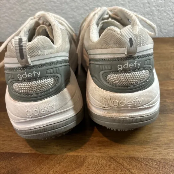 Gdefy Pain Relief Walking Shoes VersoShock Technology White Sneakers Womens  9