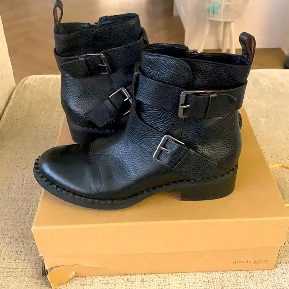 Gentle Souls Best of Moto Boots NWOT black  size 7
