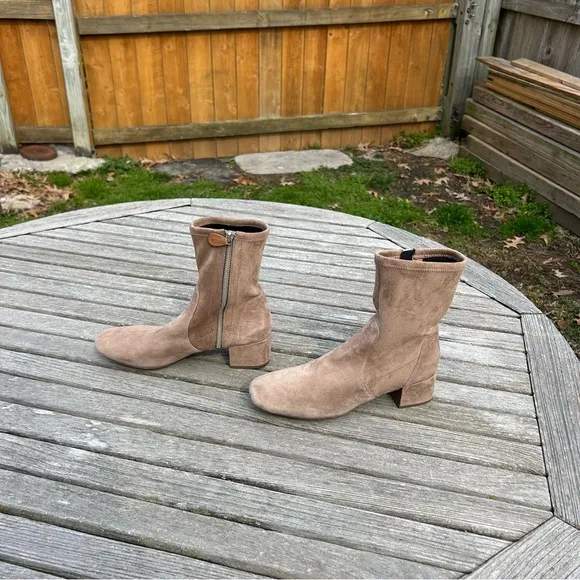 Gentle Souls By Kenneth Cole Emily Suede Side Zip Boots Size 8.5