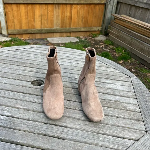 Gentle Souls By Kenneth Cole Emily Suede Side Zip Boots Size 8.5