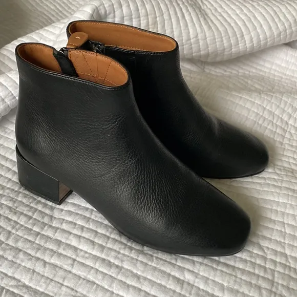 Gentle Souls Ella Boots Booties Black Leather