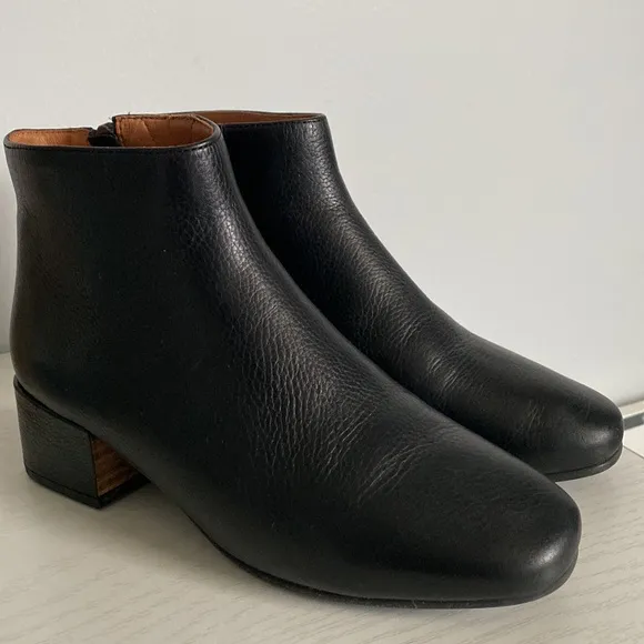 Gentle Souls Ella Boots Booties Black Leather