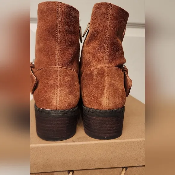 GENTLE SOULS x Kenneth Cole Benton Slit Moto in Color luggage size 7.5