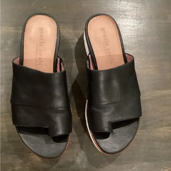 Gentle Souls/Kenneth Cole Sandals