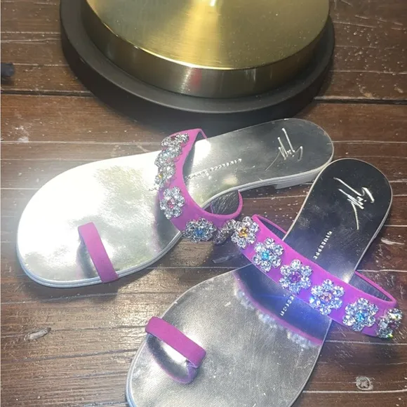 Giuseppe Zanotti Silver and Purple Sandals Sparkling Toe-Ring Design