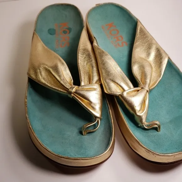 Gold leather Michael Kors Sandals 7M.  B59
