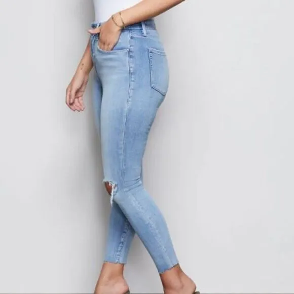 GOOD AMERICAN Good Waist Crop Raw Edge Jeans Size 6 / 28