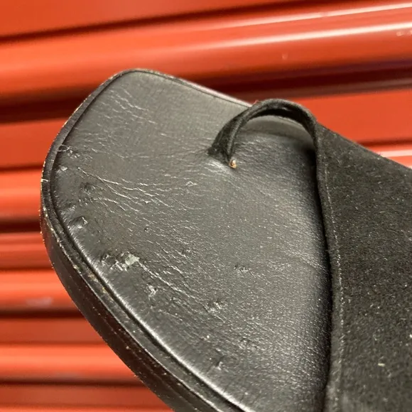 Gucci Leather Sandals - 37C