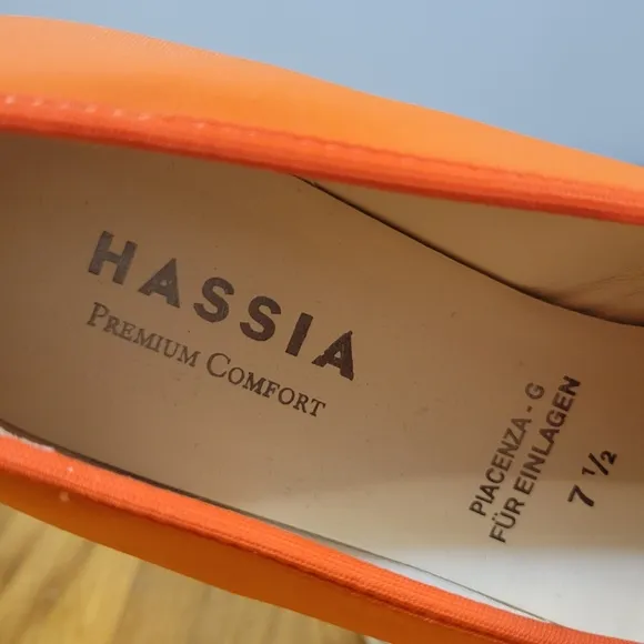 Hassia Piacenzia size 9.5 (7.5 UK) stretch schwartz burnt orange slip on…