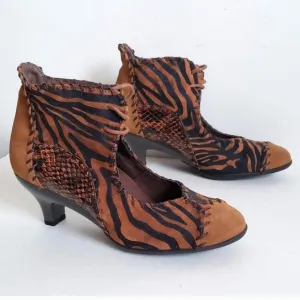 HELLE COMFORT Shoes Low Heel Ankle Bootie Animal Print Snake Tiger Zebra