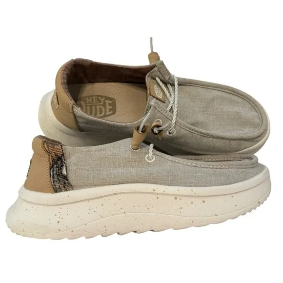 Hey Dude Women’s Wendy Peak Chambray shoes Size 6