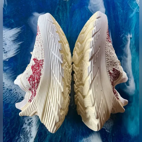 HOKA Mens 11 Women’s 12 Restore Chukka Paria Farzaneh CREAM NEW Worn Once