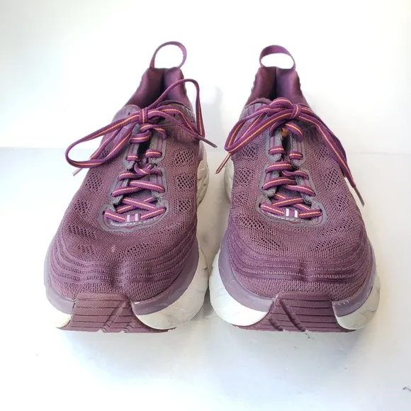 Hoka One One Bondi 6 purple running shoes
