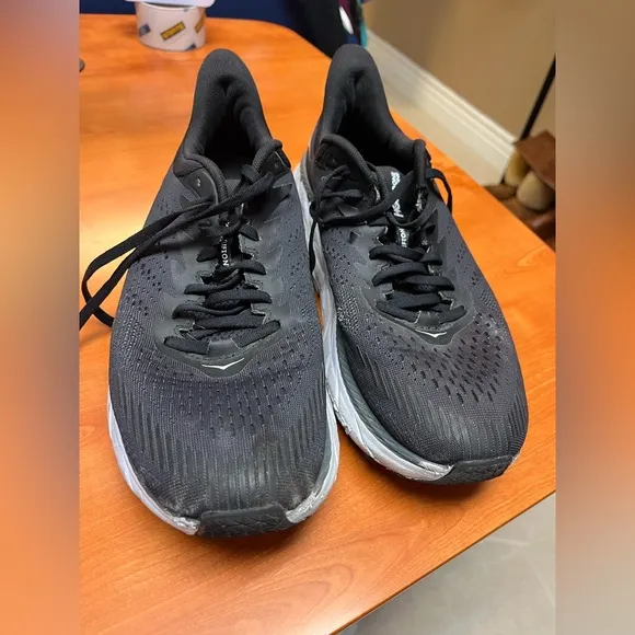 HOKA One One Clifton 7 Men’s Running Shoes – Size 10 | Good Condition