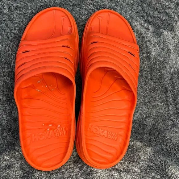 Hoka one One Ora Recovery Slide Men’s Size 13 Orange Sandals