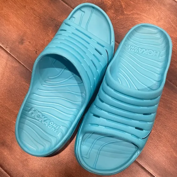 Hoka One One Ora Recovery Slide NWOT