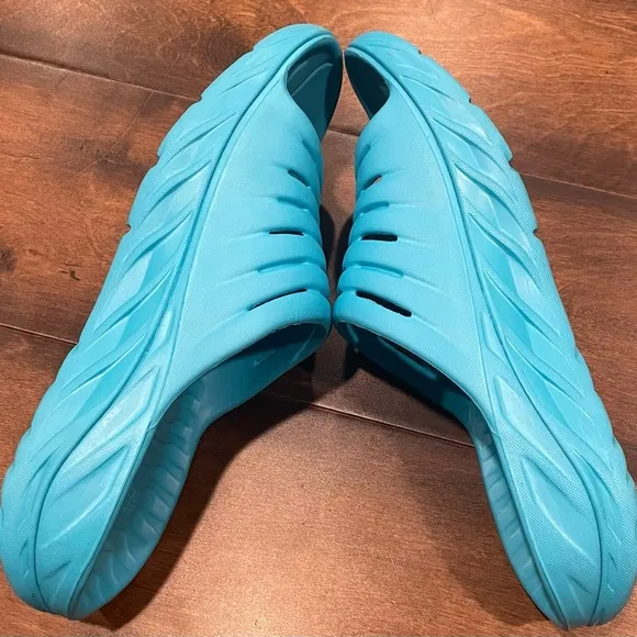 Hoka One One Ora Recovery Slide NWOT