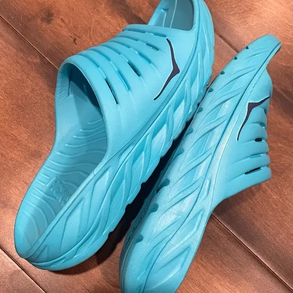 Hoka One One Ora Recovery Slide NWOT