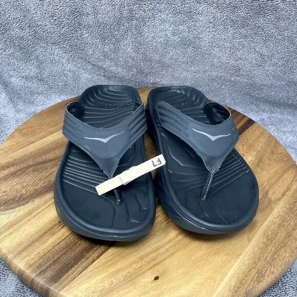 Hoka One One Ora Recovery Triple Black Flip Flops Thongs Sandals Men's Size 8