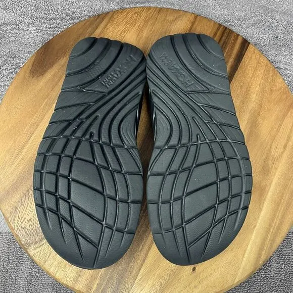 Hoka One One Ora Recovery Triple Black Flip Flops Thongs Sandals Men's Size 8