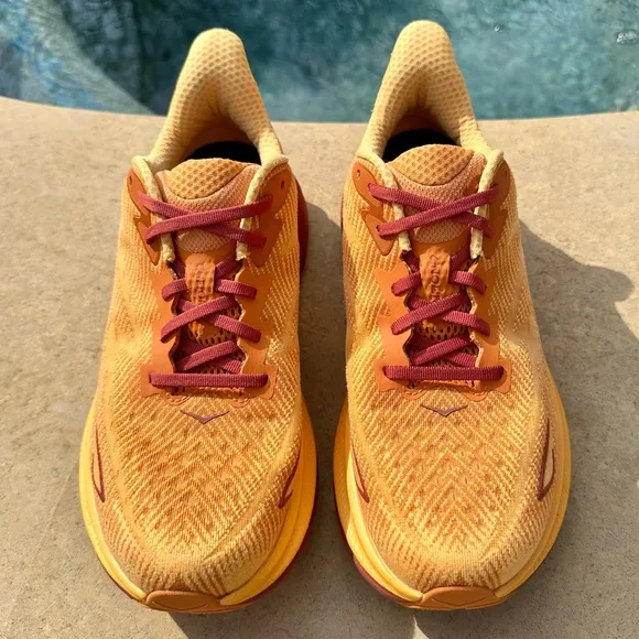 Hoka One One Womens Clifton 9 Amber Haze Sherbet - Women’s Size 10B, Men’s 8.5
