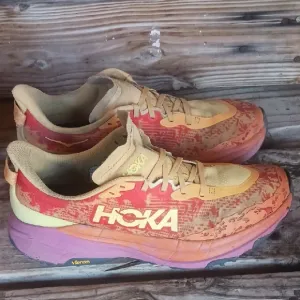 HOKA Speedgoat 6 Multicolor Running Shoes
