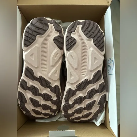 HOKA Women's Clifton 9 GTX Running Shoes