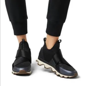 🎉Host Pick🎉Sorel Kinetic Sneaker Black/White Slip-on Shoes, Sz 9.5