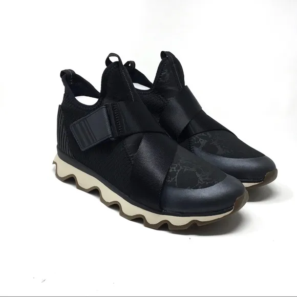 🎉Host Pick🎉Sorel Kinetic Sneaker Black/White Slip-on Shoes, Sz 9.5