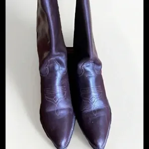 Hunt Club Women's Vintage Brown Leather Cowboy Boots Size 9.5M
