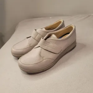 Hush Puppies Women's comfort  Shoes Size 9.5M