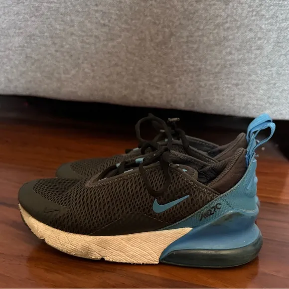 ike Air Max 270 Boys Kids Size 2.5 youth Black Blue Adidas Under Armour Jordan