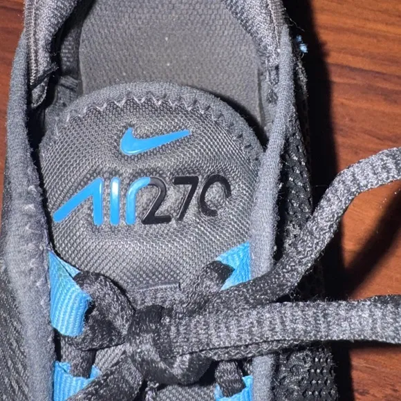 ike Air Max 270 Boys Kids Size 2.5 youth Black Blue Adidas Under Armour Jordan