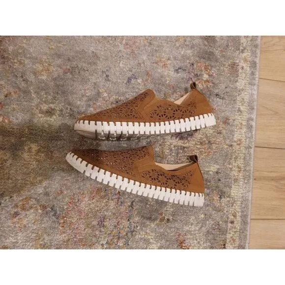 Ilse Jacobsen Tulip Women's Tan Slip-On Shoes Size 44