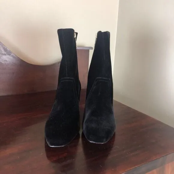 IMNYC Isaac Mizrahi NWOB Velvet Ankle Boot 6.5