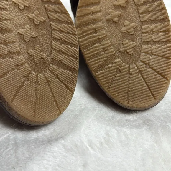 Italeau Foliana Womens Suede Waterproof Booties Taupe LavatoSize EU 41 US 10.5