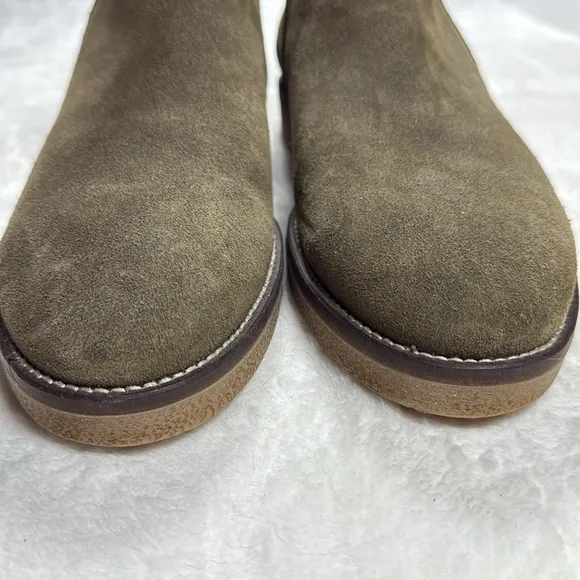 Italeau Foliana Womens Suede Waterproof Booties Taupe LavatoSize EU 41 US 10.5