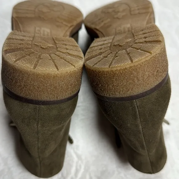 Italeau Foliana Womens Suede Waterproof Booties Taupe LavatoSize EU 41 US 10.5