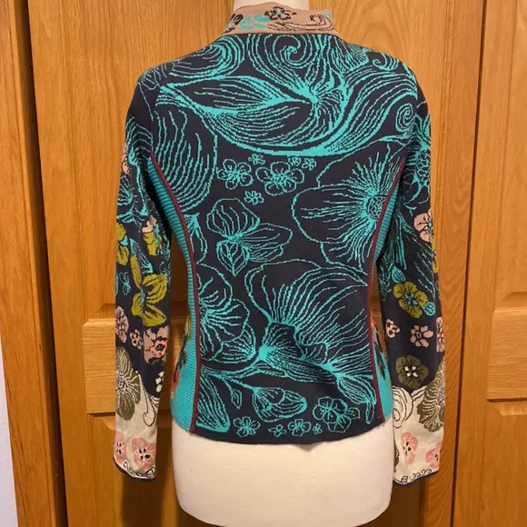 IVKO Women front button cardigan embroidered size 38 medium or 8 like new