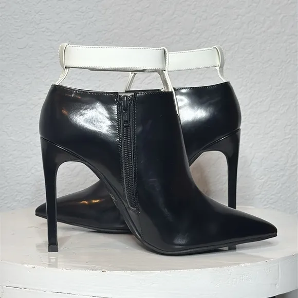 JEFFREY CAMPBELL BLACK AND WHITE PATENT LEATHER THE DEKA PUMP ANKLE BOOTS
