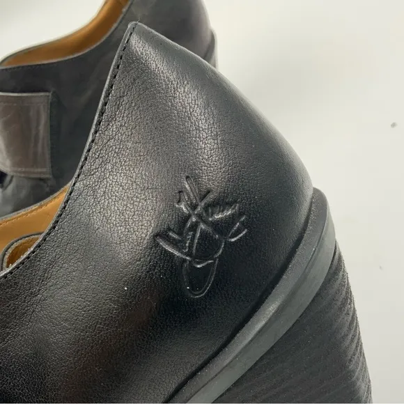 John Fluevog  Hopefuls Belief Black Leather  Buckled Shoes. Women’s Size 8.5.
