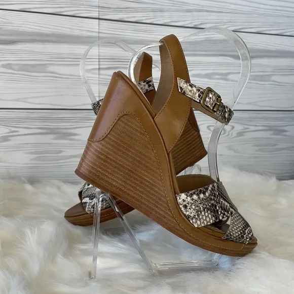 Johnston &amp; Murphy Snake Embossed Wedge Sandals