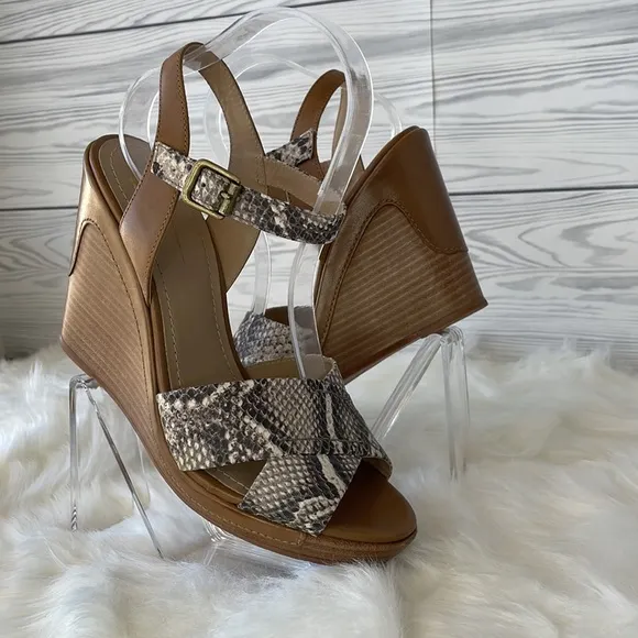 Johnston &amp; Murphy Snake Embossed Wedge Sandals