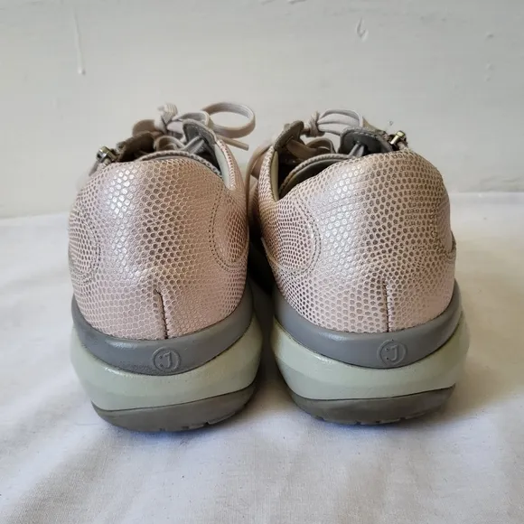 JOYA &quot;Tokyo II&quot; in Rose Gold Metallic Texture Zip Lace Up Size 7.5